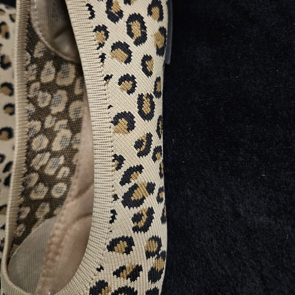 Leopard Print Women's Flats - Picture 2 of 4